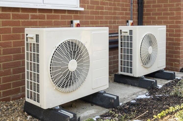 Giving installers access to real-world heat pump performance data and customer satisfaction scores could drive the transition to low-carbon heating in the UK, according to a new report by Energy Future Labs. 