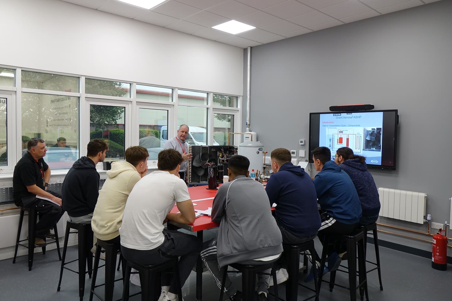 Inspiring nextgen installers – Grant welcomes students to learn about heat pumps